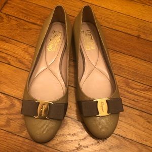 Ferragamo Varina Ballet Flat Size 8.5 Brand New